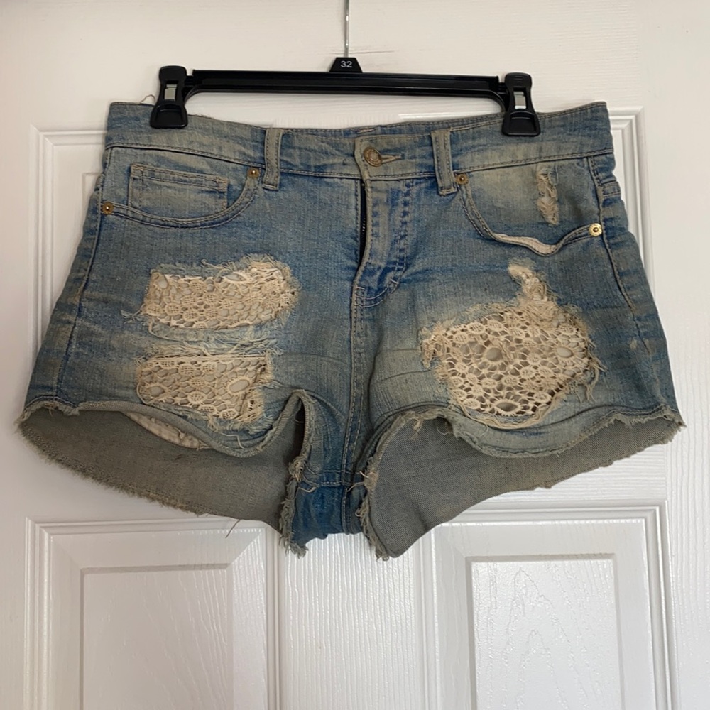 3/$10 - Distressed lace accent high waist shorts